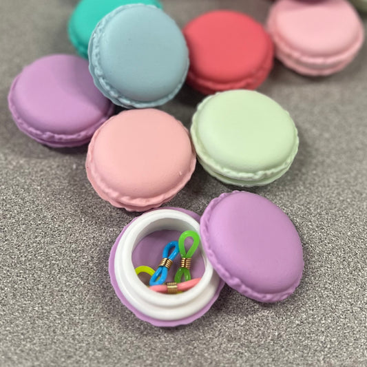 Macaroon Needle Huggers