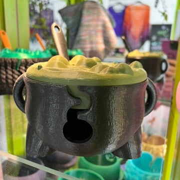 Cauldron Yarn Bowl with Lid