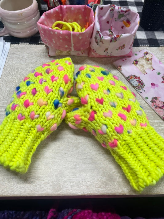 Thrum Thrum Mittens Class