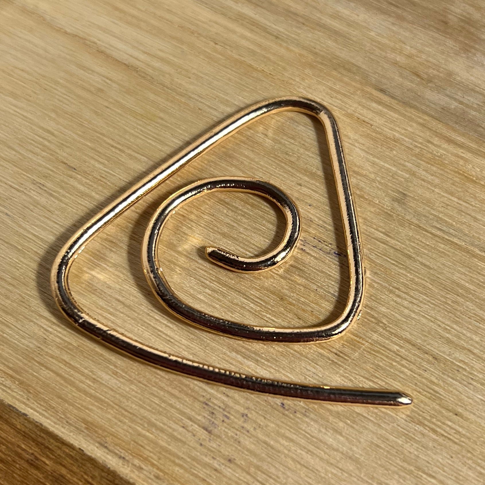 Curly Cable Needle